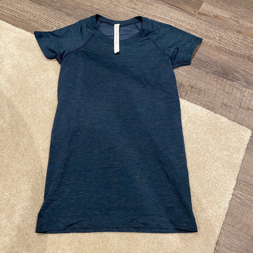 Lululemon Swiftly tech true navy size 4